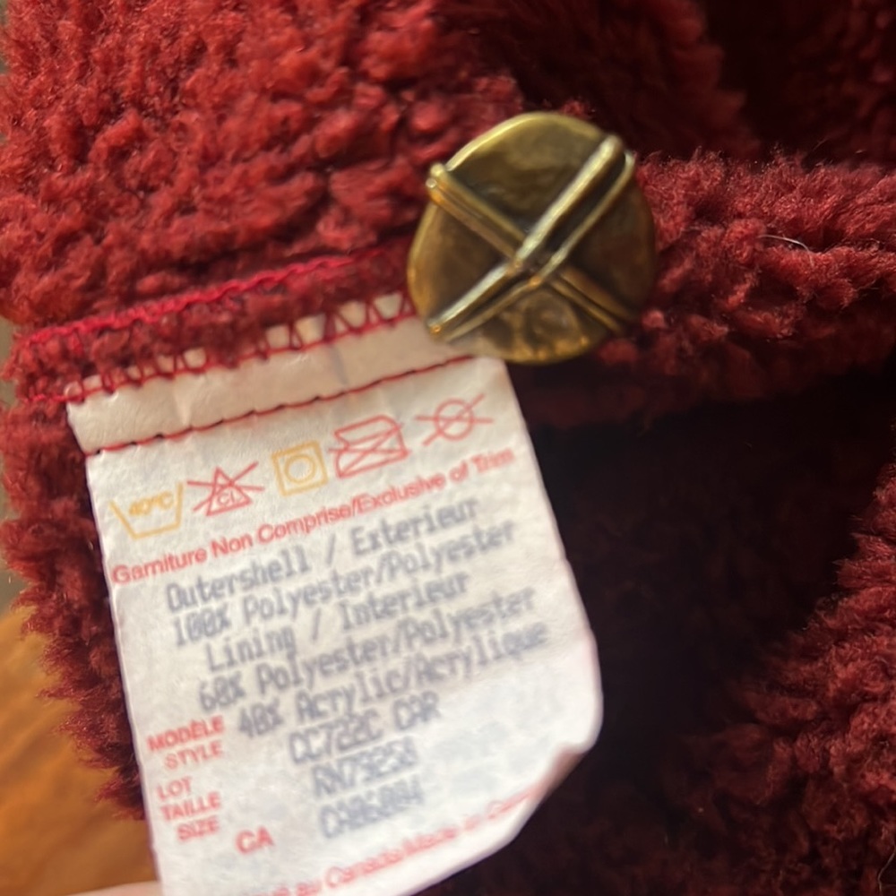 Women’s Red County Clothing Coat Size Medium - Picture 6 of 6